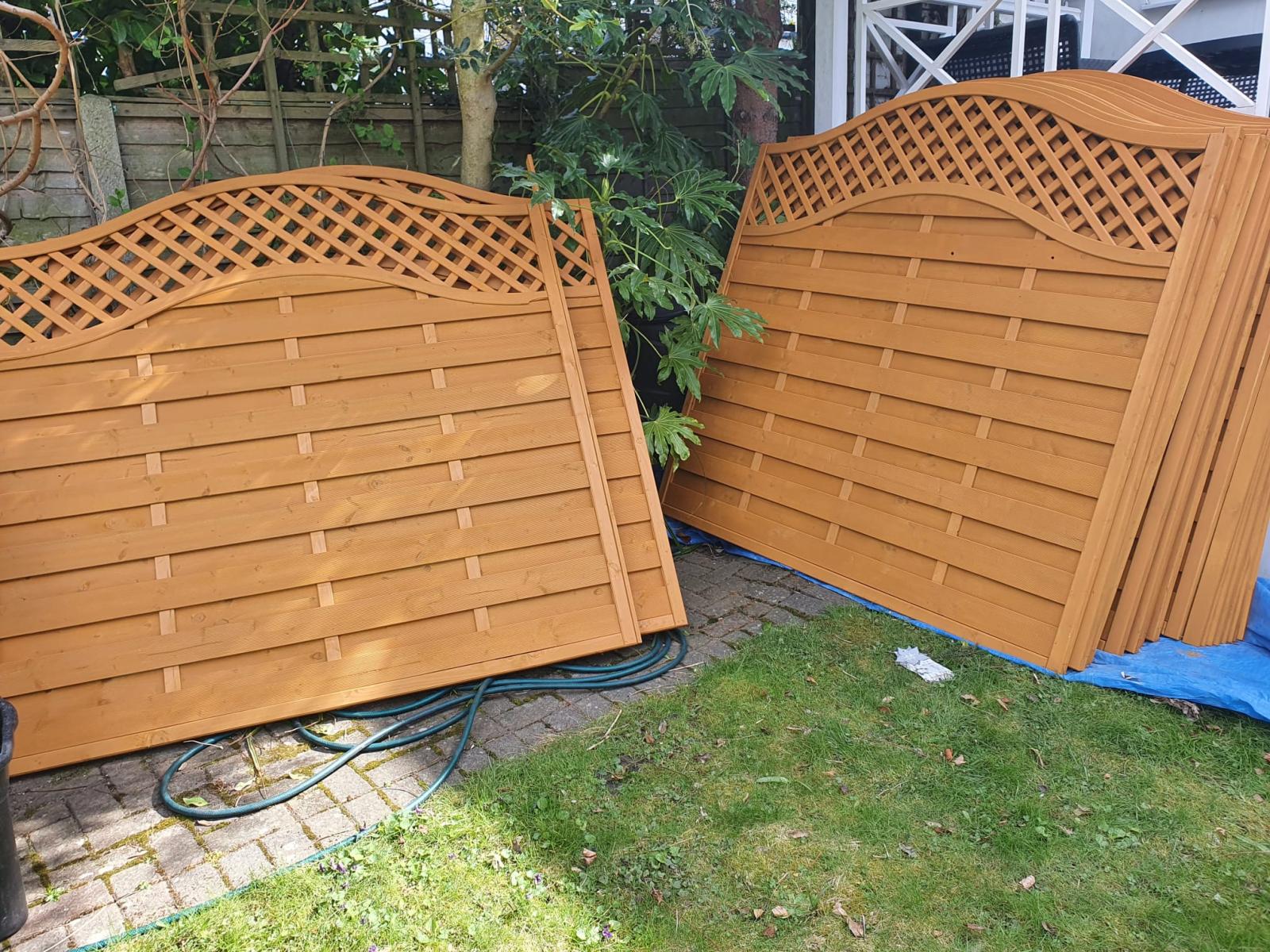 Professional Fence Builders Essex by Happy Services London
