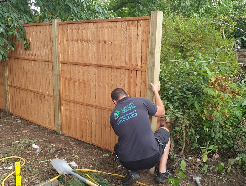 Fence installation in IG10 by Happy Services London