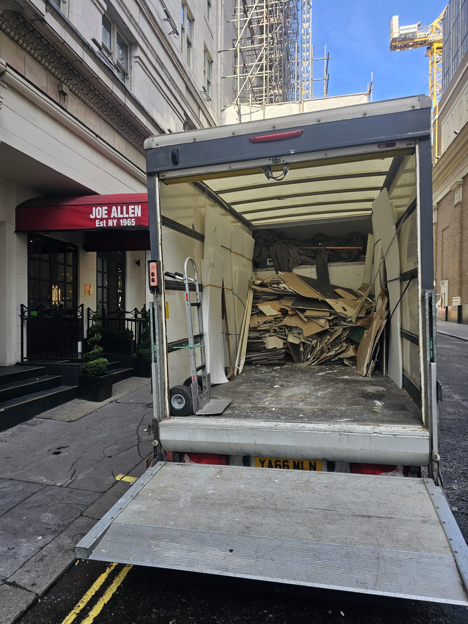 rubbish removal company - Happy Services London