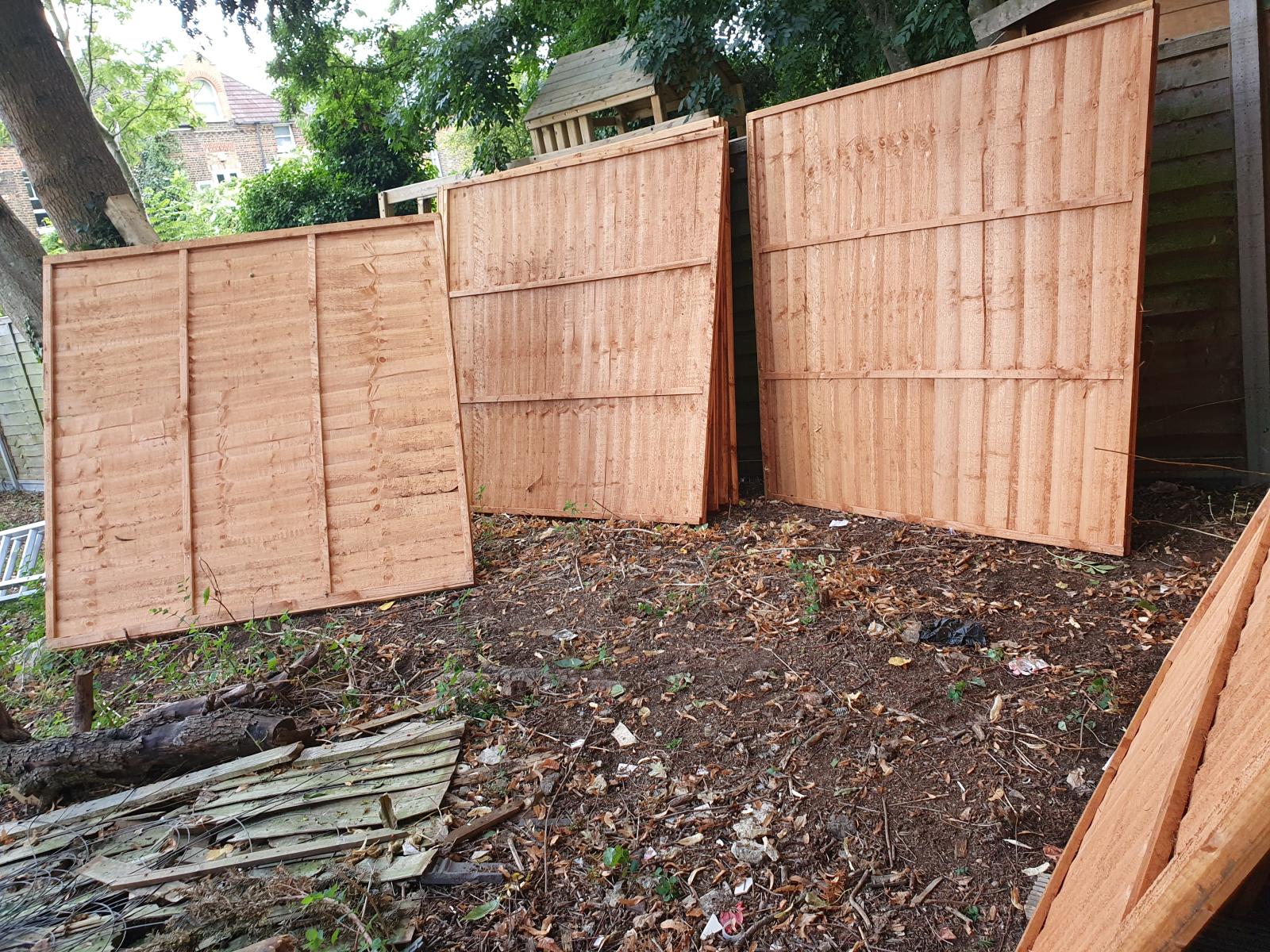 Loughton IG10 Fence Installation by Happy Services London